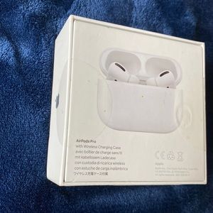 Apple AirPods Pro (Unopened)